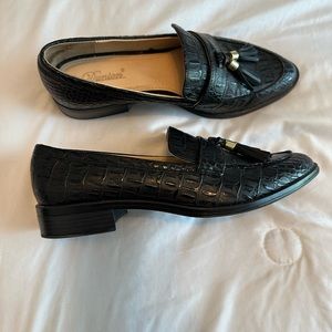 Black loafers, Size 7.5